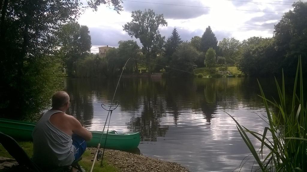 Camping Des Ribieres Confolens Dış mekan fotoğraf