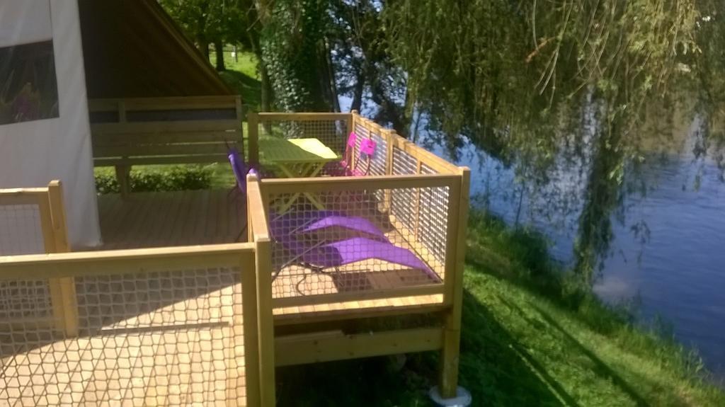 Camping Des Ribieres Confolens Dış mekan fotoğraf