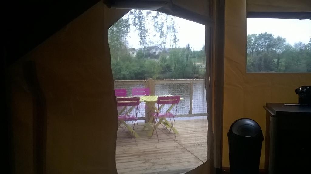 Camping Des Ribieres Confolens Dış mekan fotoğraf