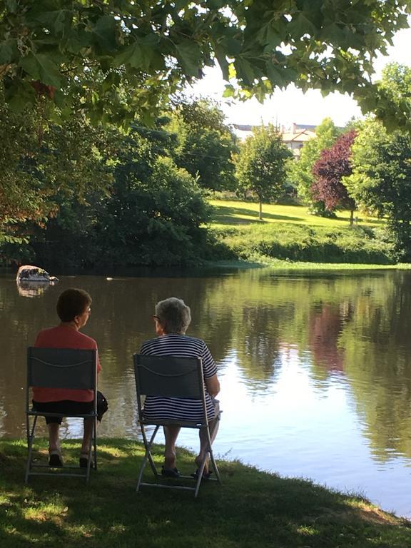 Camping Des Ribieres Confolens Dış mekan fotoğraf