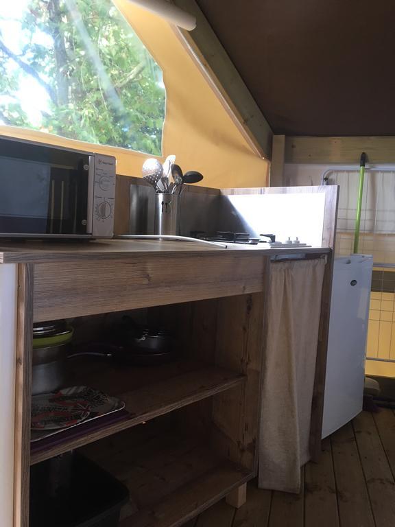 Camping Des Ribieres Confolens Dış mekan fotoğraf