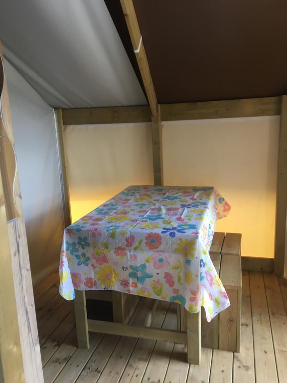 Camping Des Ribieres Confolens Dış mekan fotoğraf
