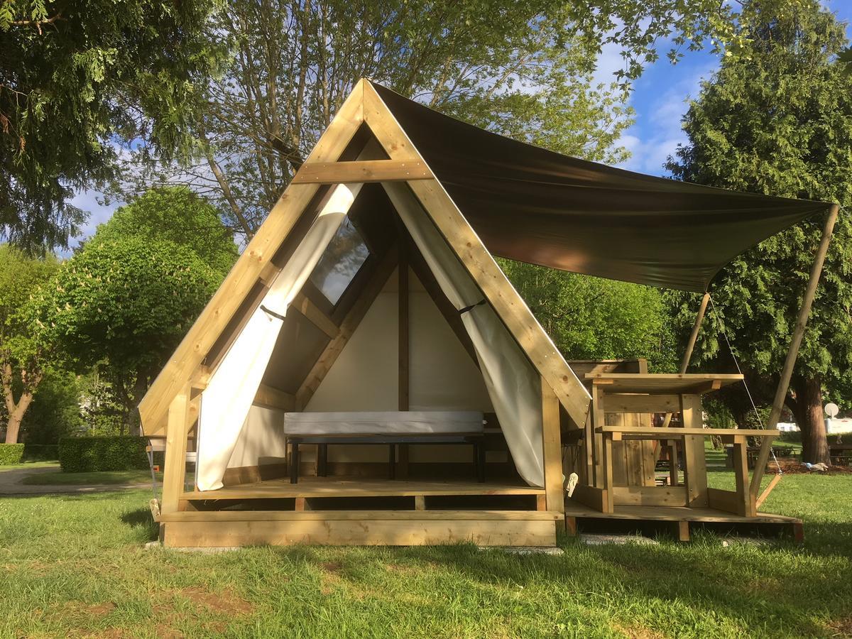 Camping Des Ribieres Confolens Dış mekan fotoğraf